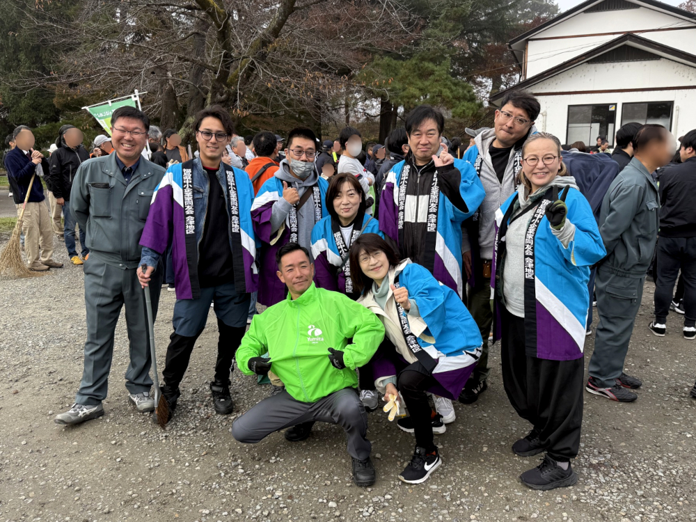 会津鶴ヶ城_落ち葉清掃05
